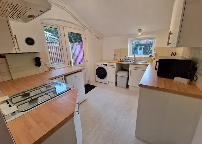 Cosyhomestay Evesham Spacious Home W/Free Parking & Wifi