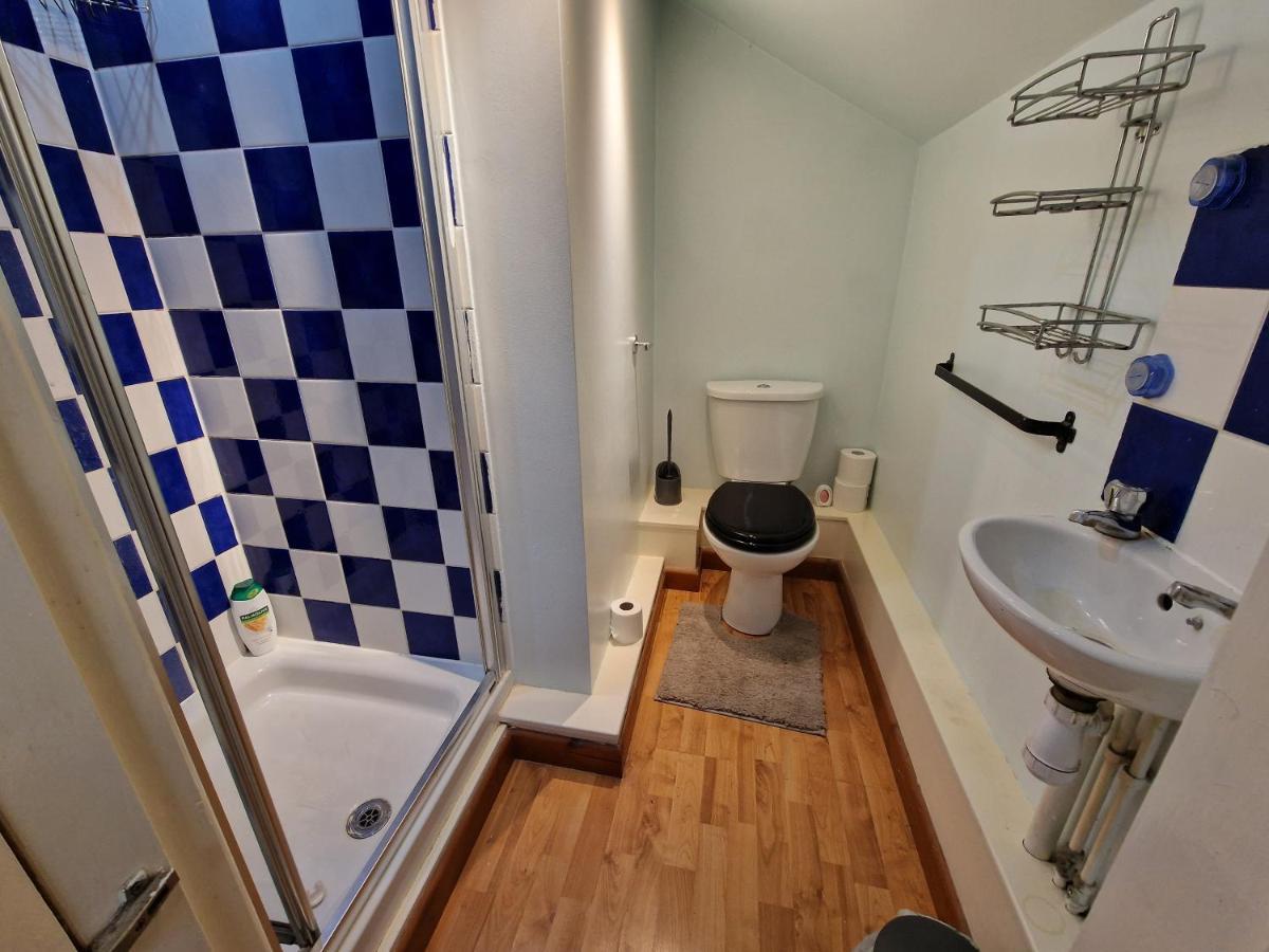 Cosyhomestay Spacious W/free Parking & Wifi * Evesham
